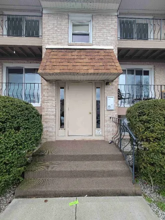 Image 2 - 1805 mineral spring ave - Condo for rent