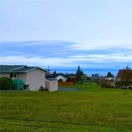 Image 5 - 1863 East Lauridsen Boulevard, Port Angeles, WA 98362, USA - House for sale