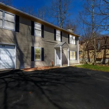 Buy this 6 bed house on 283 Greenbriar Circle in Coolbaugh Township, PA 18466