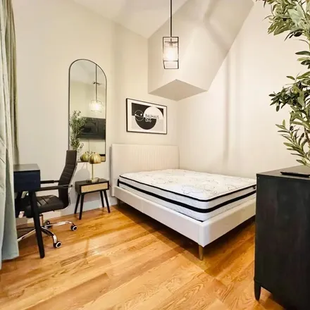 Rent this 5 bed room on 321 Putnam Ave in Brooklyn, NY 11216
