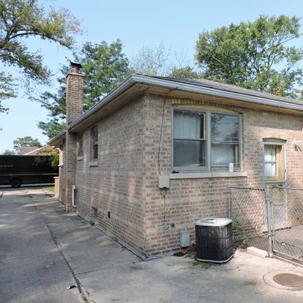 Image 3 - 3299 West 104th Street, Chicago, IL 60655, USA - House for sale