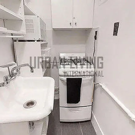Rent this 1 bed apartment on Astro Restaurant in 1361 6th Avenue, New York