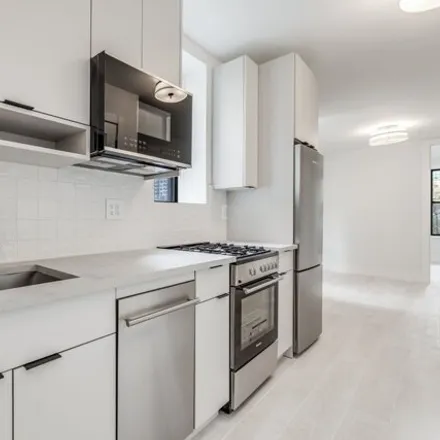Rent this 1 bed condo on 439 East 74th Street in New York, NY 10021