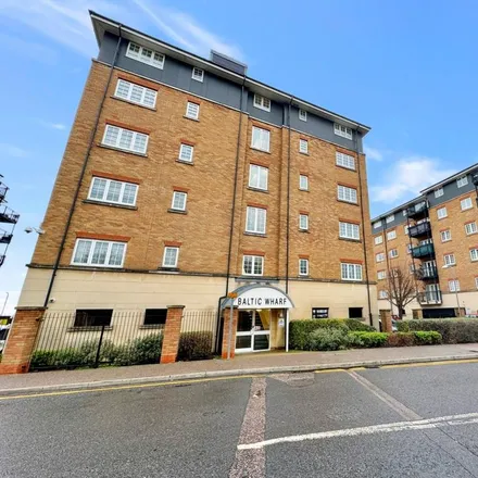 Rent this 2 bed apartment on Clifton Marine Parade in Gravesend, DA11 0DP
