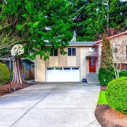 Buy this 5 bed house on 16798 Northeast 28th Street in Bellevue, WA 98008