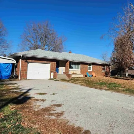 Buy this 3 bed house on unnamed road in Pinckneyville, IL 62274