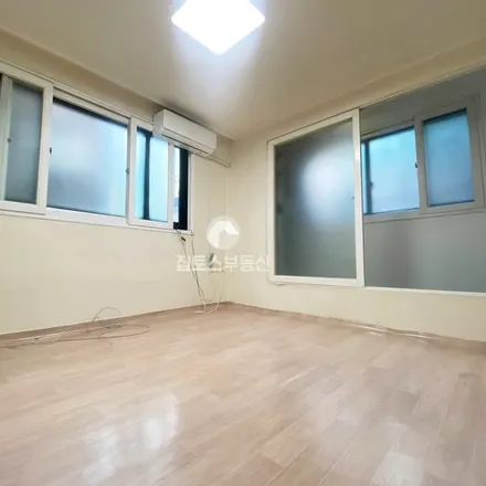 Image 9 - 서울특별시 마포구 서교동 483-33 - Apartment for rent