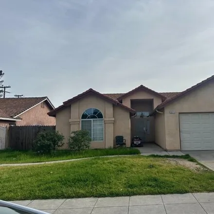 Buy this 3 bed house on Teague Elementary School in West San Gabriel Avenue, Fresno