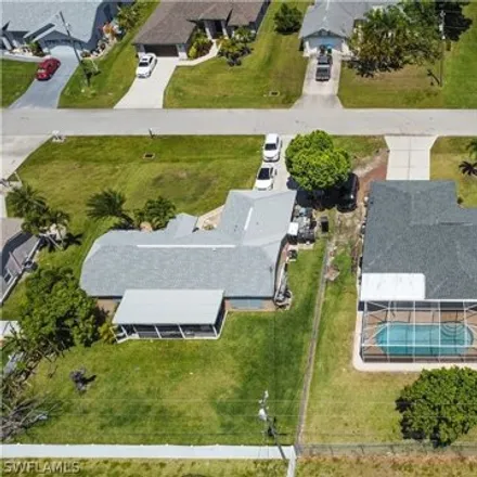 Image 4 - 2054 Northeast 3rd Street, Cape Coral, FL 33909, USA - House for sale