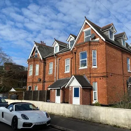 Rent this studio apartment on 23 Carysfort Road in Bournemouth, BH1 4EJ