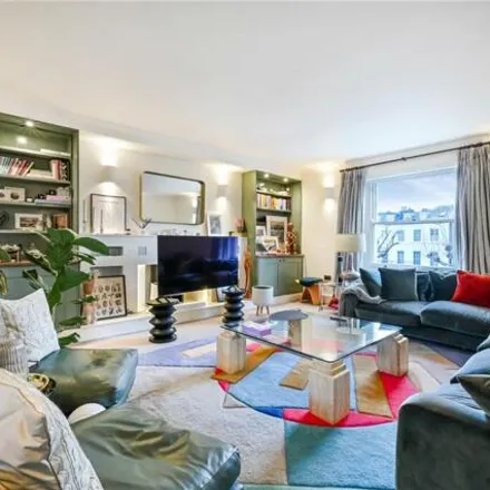 Rent this 2 bed room on 77 Hamilton Terrace in London, NW8 9QY