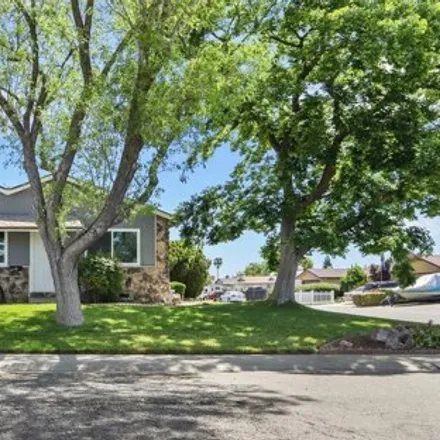 Buy this 4 bed house on 7391 Hayward Dr in Sacramento, California