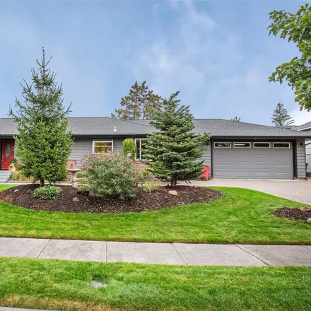 Buy this 3 bed house on 764 Northwest 9th Street in Redmond, OR 97756