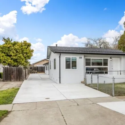 Buy this 7 bed house on 37038 Locust Street in Newark, CA 94560