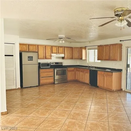 Image 7 - 4024 East Cleveland Avenue, Sunrise Manor, NV 89104, USA - House for rent