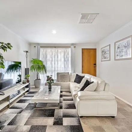 Image 2 - Chifley Crescent, Trott Park SA 5158, Australia - Apartment for rent