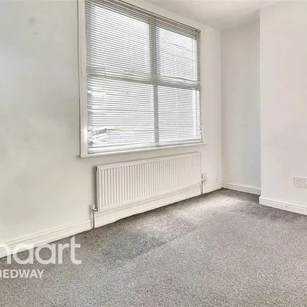 Image 5 - White Horse, Borstal Street, Borstal, ME1 3JS, United Kingdom - Townhouse for rent