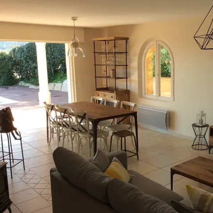 Image 2 - avenue de provence, 83980 Le Lavandou, France - House for rent