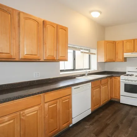 Rent this 3 bed apartment on 4655 North Lincoln Avenue