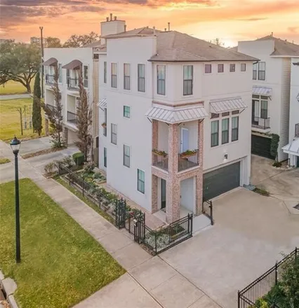 Buy this 3 bed house on Midtown Grove in 3603 Chenevert Street, Houston
