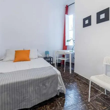 Rent this 8 bed apartment on Neural in Carrer de Guillem de Castro, 46008 Valencia