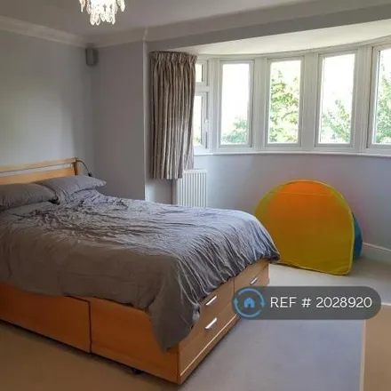 Rent this 3 bed duplex on 68 The Ridgeway in London, CR0 4AF
