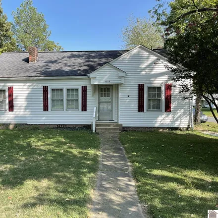 Buy this 3 bed house on 3228 Schneidman Road in Paducah, KY 42003