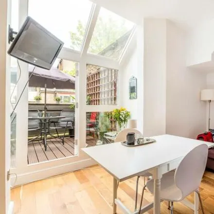 Image 1 - Lowerwood Court, 351 Westbourne Park Road, London, W11 1EU, United Kingdom - Apartment for sale