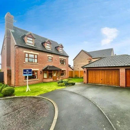 Buy this 6 bed house on Sandstone Mews in Widnes, WA8 9DJ