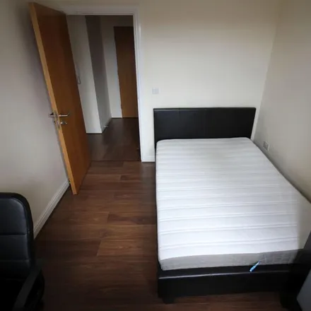 Image 7 - 208 Swan Lane, Coventry, CV2 4GH, United Kingdom - Apartment for rent