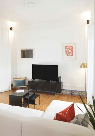Rent this 3 bed room on Rua das Janelas Verdes 80 in 82, 1200-690 Lisbon