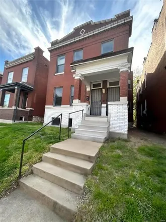 Buy this 5 bed house on 3409-3411 Iowa Avenue in St. Louis, MO 63118