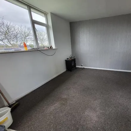 Image 3 - Wake Green Road, Tipton, DY4 0AN, United Kingdom - Apartment for rent