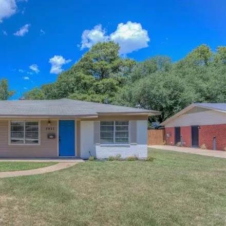 Rent this 3 bed house on 8931 Hilton Drive in Pine Forest, Shreveport