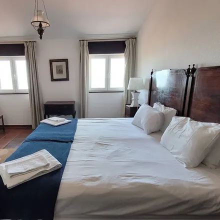 Rent this 7 bed house on 2705-334 Distrito da Guarda