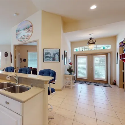 Image 6 - 5432 Peppertree Drive, Iona Gardens, Iona, FL 33908, USA - Townhouse for sale