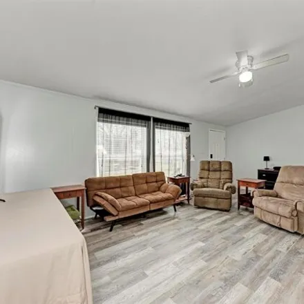 Image 7 - Carver School, Carver Street, Lockhart, TX 78644, USA - Apartment for sale