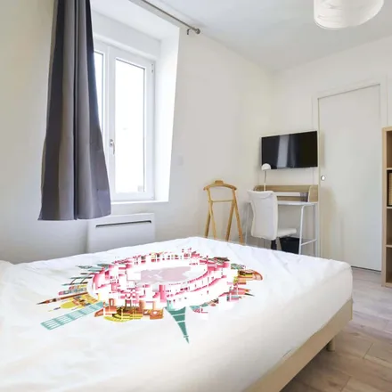 Rent this 2 bed room on 23 Rue Bouguereau in 59373 Lille, France