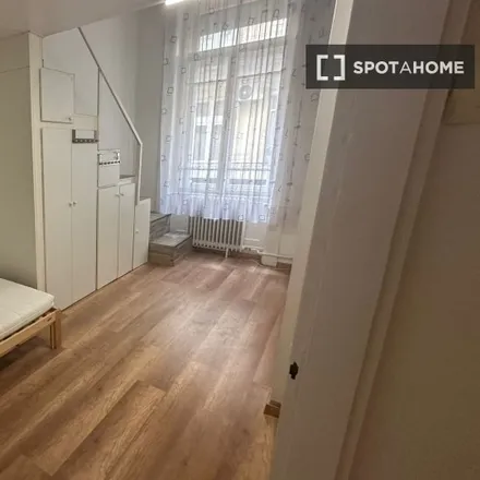 Rent this 5 bed room on Budapest in Bartók Béla út 20, 1111