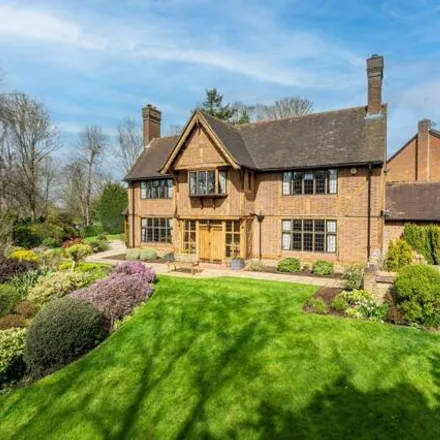 Buy this 5 bed house on Woodside Hill in Chalfont St Peter, SL9 9TB