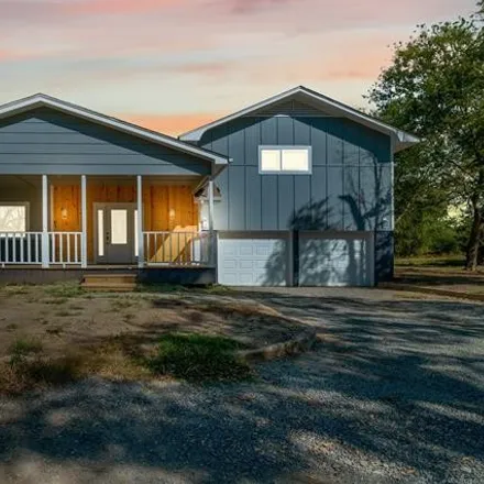 Buy this 4 bed house on 899 E0480 Road in Mayes County, OK 74361