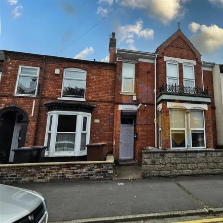 Rent this 5 bed duplex on Methodist Church in West Parade, Lincoln