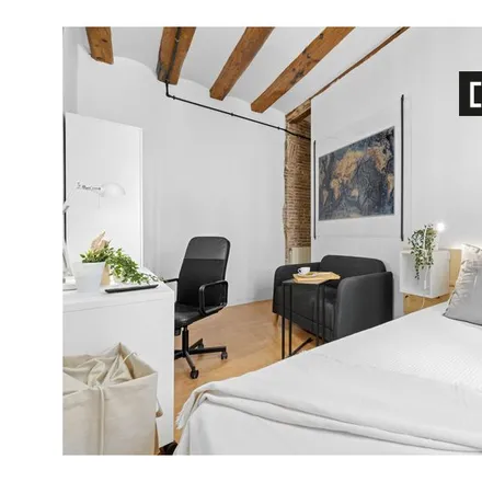 Rent this 4 bed room on Cesire in Avinguda de les Drassanes, 10