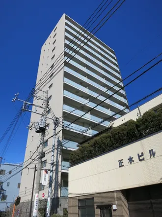 Rent this 3 bed apartment on 正木ビル in 大門通り, Higashi Ogu