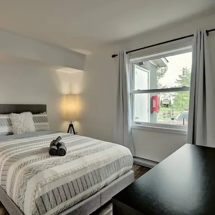 Rent this 1 bed apartment on Magog in QC J1X 6G3, Canada