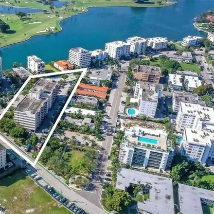 Buy this 1 bed condo on 1001 91st Street in Bay Harbor Islands, Miami-Dade County