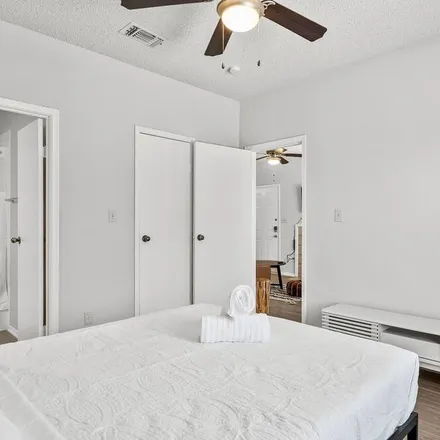 Image 1 - Austin, TX - Apartment for rent
