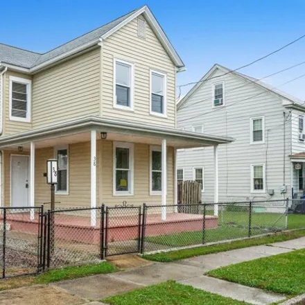 Buy this 3 bed house on 74 East 2nd Street in Florence Township, NJ 08518