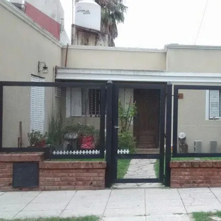 Buy this 3 bed house on Entre Ríos 909 in Partido de La Matanza, Villa Luzuriaga