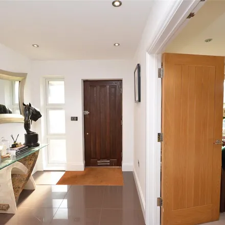 Rent this 4 bed apartment on Pett Close in London, RM11 1FF